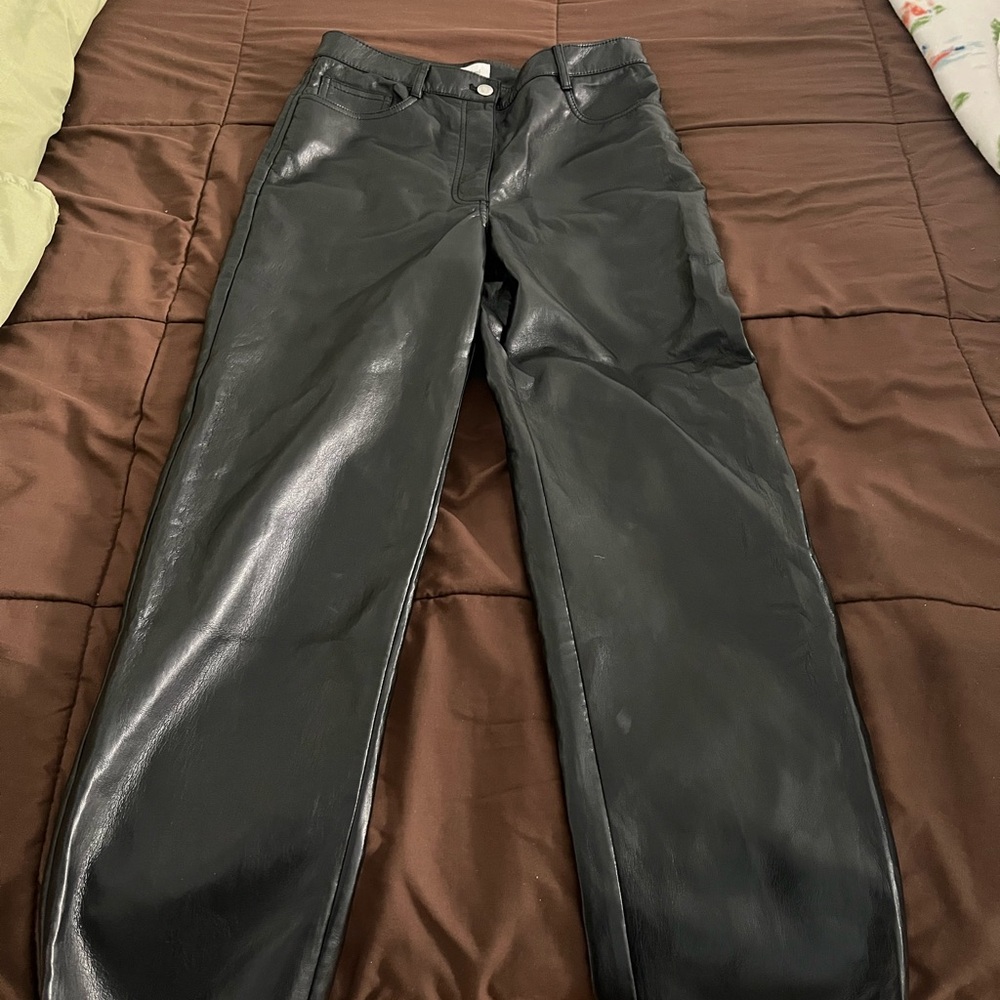 Aritzia Black Straight Leg Pants